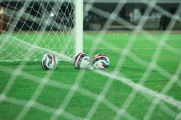 曼联球迷重玩FIFA 16，感叹降级体验糟糕｜欧宝娱乐首页（配图示意）